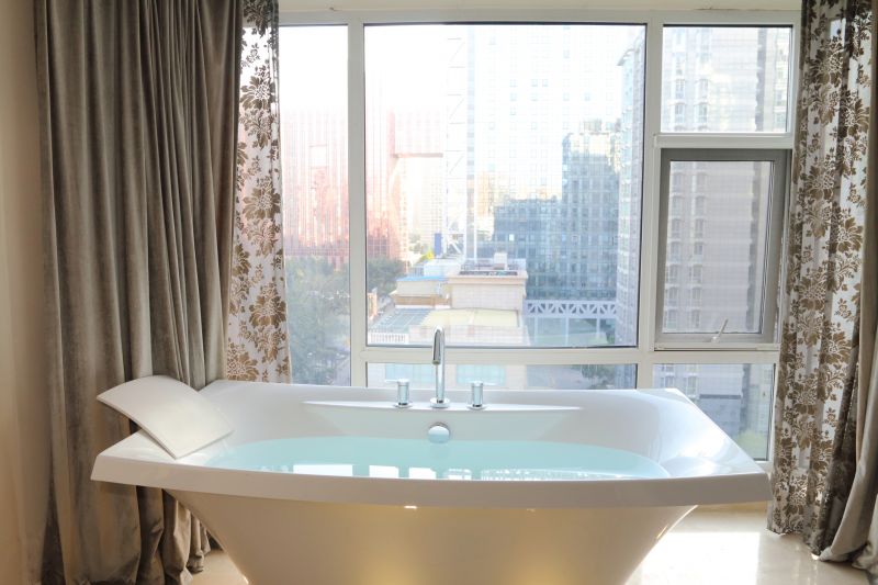 Contemporary Soaking Tub